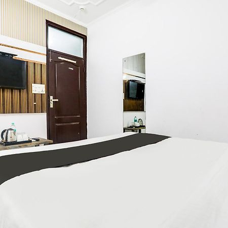 Hotel O Anchal Dx 뉴델리 외부 사진